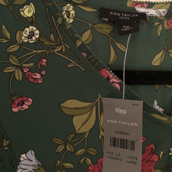 NWT Ann Taylor Floral Top - Picture 5 of 6